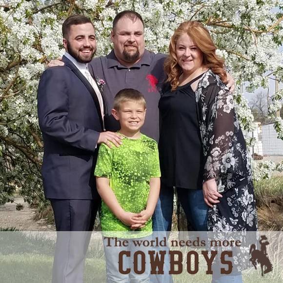 Meet your Posher, Quinn - Picture 1 of 1